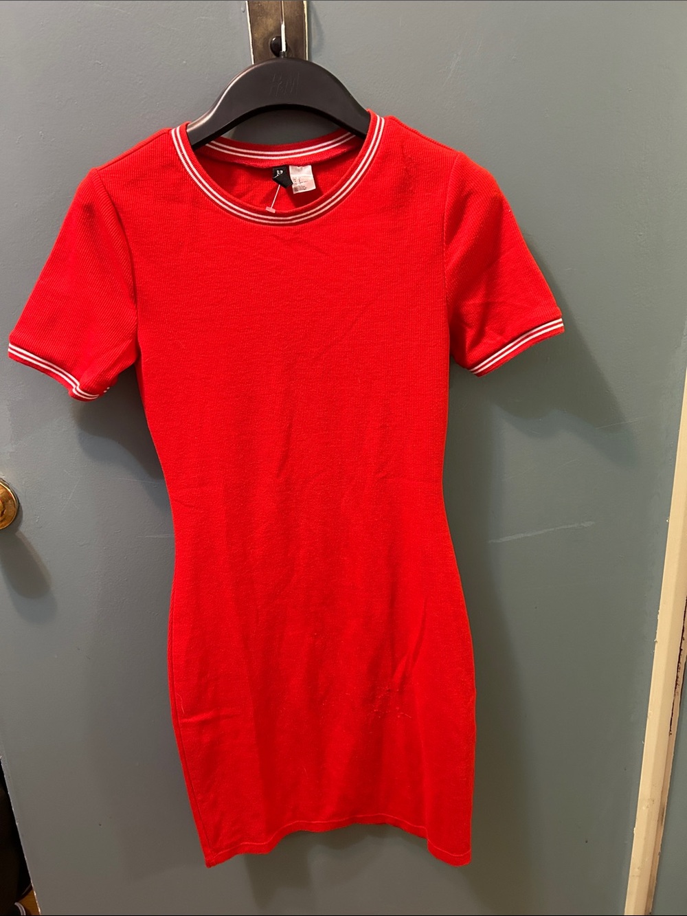 H&M Divided Red Short-Sleeve Knit Dress with Striped Trim BRAND NEW
